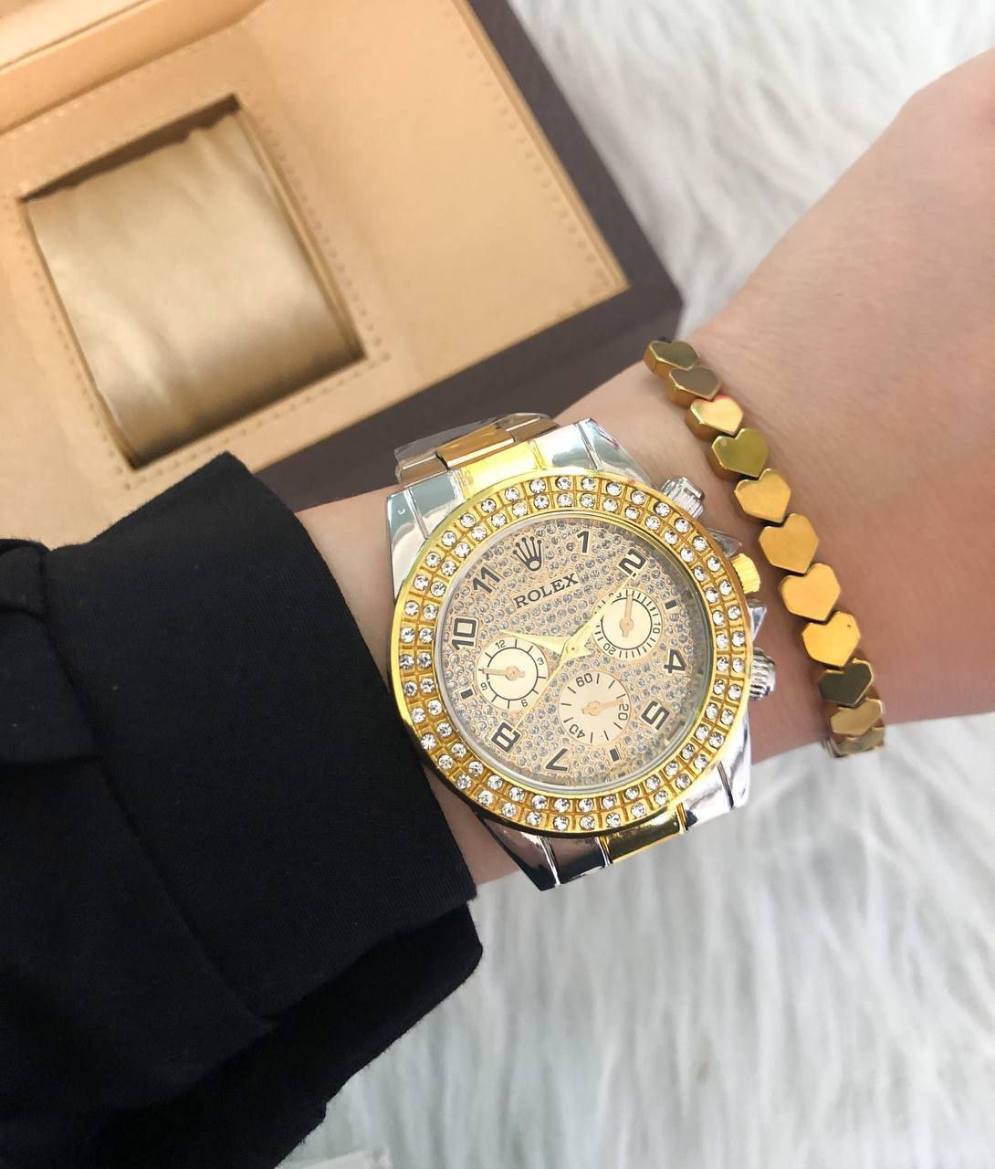 ساعت زنانه نگین دار مارک ROLEX بندفلزی 369130