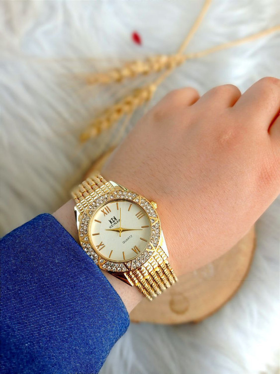 ساعت زنانه بندطلایی صفحه سفید نگین دار مجلسی 369202