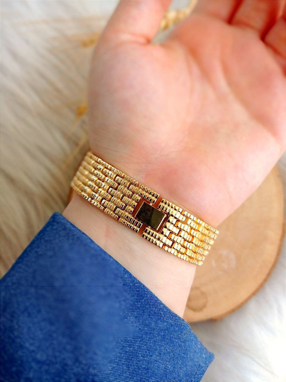 ساعت زنانه بندطلایی صفحه سفید نگین دار مجلسی 369202