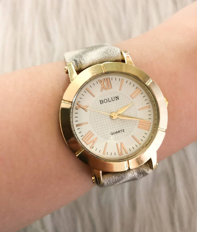 ساعت زنانه بندچرم بولون کیفیت عالی قاب طلایی 369031