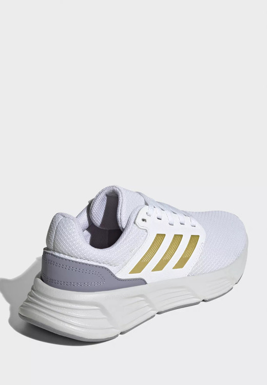 کتونی اورجینال و اصل برند آدیداس سفید Galaxy 6 Om