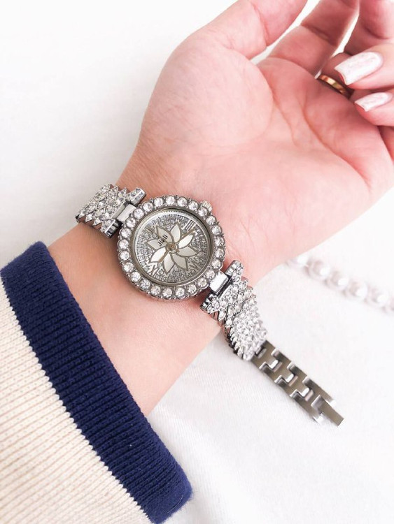 ساعت زنانه نگین دار مجلسی بنداستیل 369359