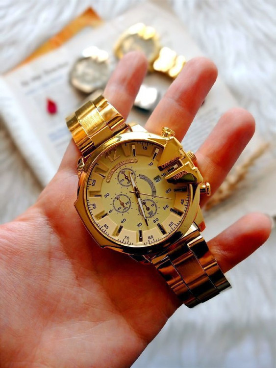 ساعت دیزل مردانه بنداستیل طلایی صفحه طلایی 369111