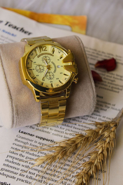 ساعت دیزل مردانه بنداستیل طلایی صفحه طلایی 369111