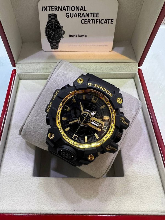 ساعت اسپرت جی شاک مردانه بندمشکی طلایی 369314