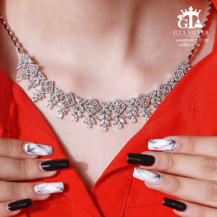 سرویس نقره جواهری مارسا سینه ریز+ گوشواره + دستبند کد 11229