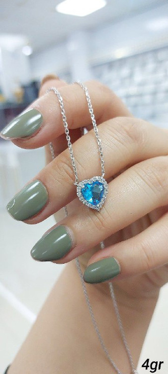 گردنبند نقره جواهری همراه سنگ شیک