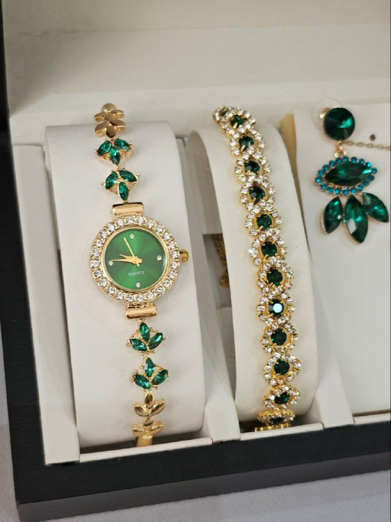 ست ساعت مچی زنانه + ست زیورآلات کد 2847