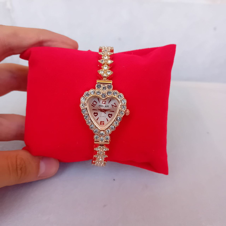 ساعت مچی زنانه مارک والار کد 66411