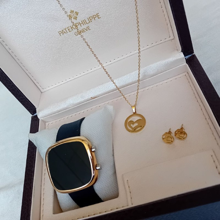 ساعت مچی ال ای دی مربع مشکی دو کلید همراه با نیم ست ( گردنبند و گوشواره ) کد 44665