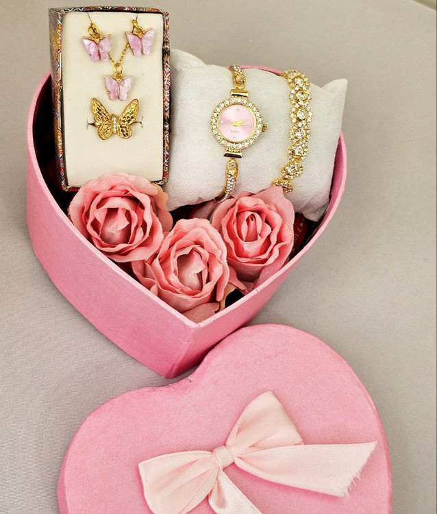 ساعت و نیمست دخترانه کادویی مدل پروانه کد 7390