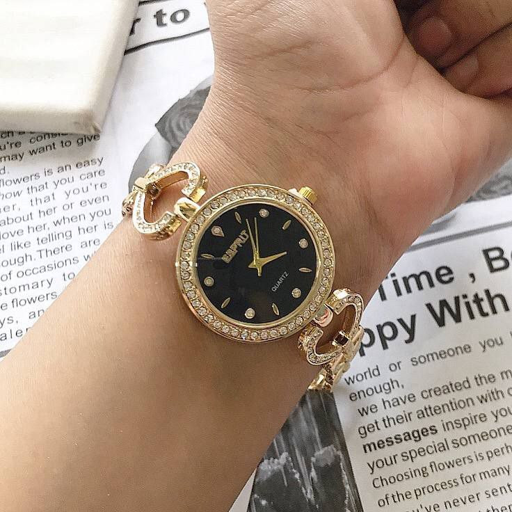 ساعت زنانه استیل نگین دار مارک معروف SPRIT