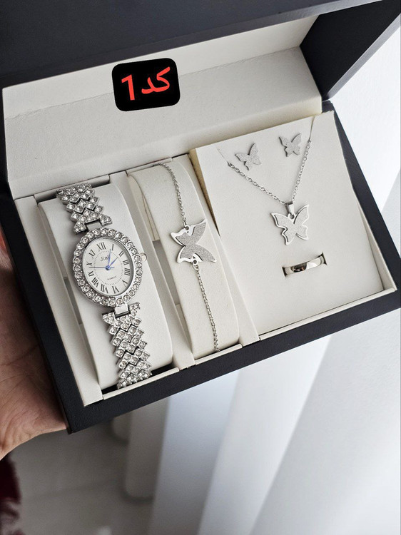 ست زنانه و دخترانه ساعت و دستبند و نیمست استیل کد 4192