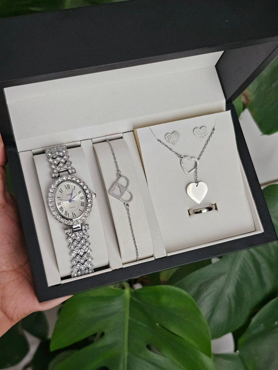 ست زنانه و دخترانه ساعت و دستبند و نیمست استیل کد 4192