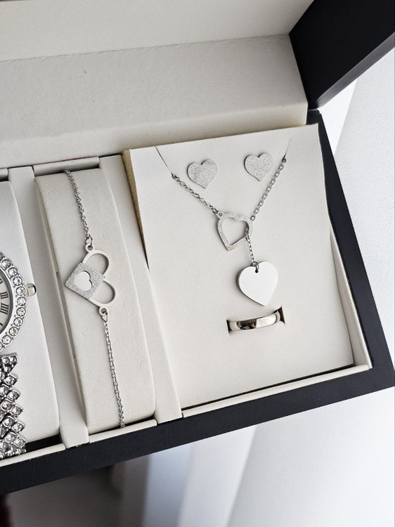 ست زنانه و دخترانه ساعت و دستبند و نیمست استیل کد 4192