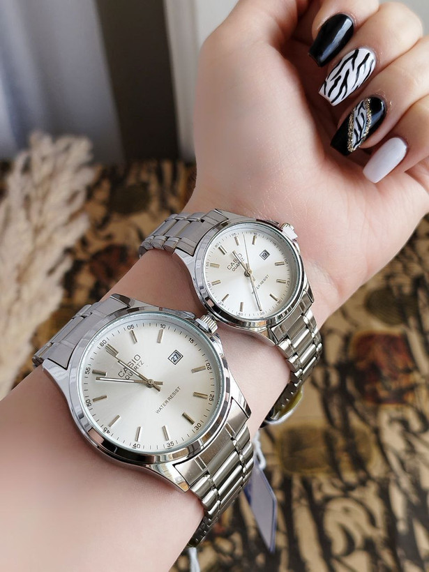 ست ساعت کاسیو بنداستیل نقرهای کد 369388