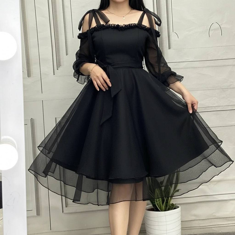 پیراهن دخترانه/ زنانه مجلسی و شب عروسکی لارا